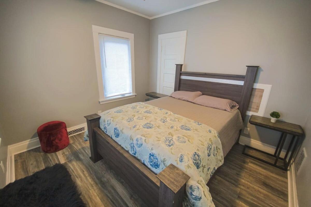 Large 6Br, 2 Bath In Niagara Falls Exterior photo